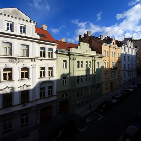 Heleny Malirove Apartment Prag